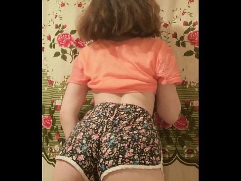 ❤️ Babe muda seksi menanggalkan seluar pendeknya pada kamera Video lucah pada ms.milfnut-net.ru ❌️